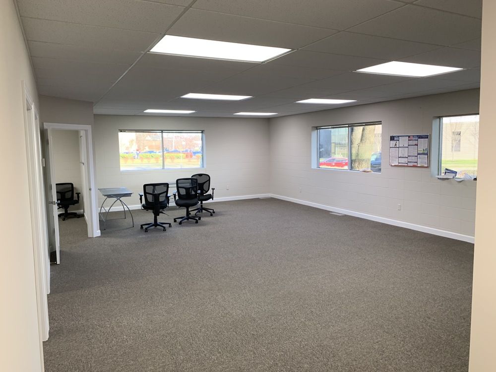 Suites ~ 1400 to 2800 SF: 810 Brown St, Columbus, IN 47201